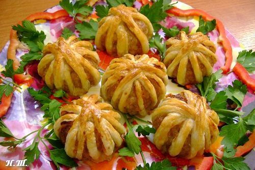 Рецепты из слоёного теста мясные блюда