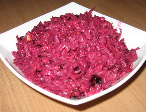 Салат с красной свеклой и с майонезом Салат с красной свеклой и с майонезом