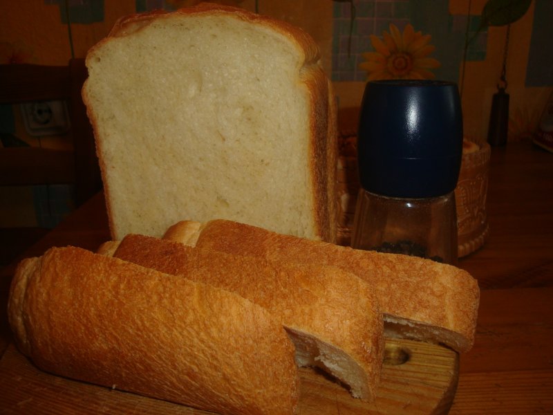 Рецепт тостового хлеба в духовке. Тостовый хлеб. Тостовый хлеб в хлебопечке. Хлеб белый тостовый. Хлебушек тостовый.