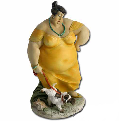 Толстая баба с собакой. Эмилио Касаротто статуэтки. Статуэтка пышка. Фарфоровые статуэтки толстушек. Фигурка толстяка.
