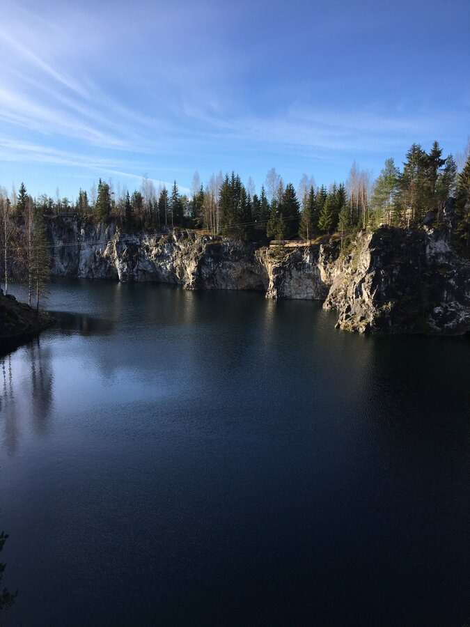 Пизанец озеро скалы
