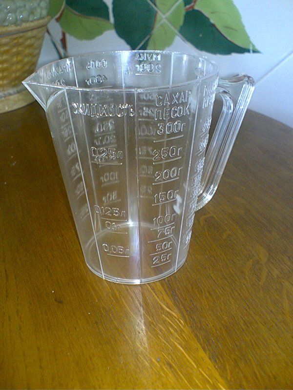 0 250 грамм. (Грамм/мерный стакан=240 мл). 100 Мл воды в граммах. 100 Гр мерный стакан. Мерный стакан с водой.