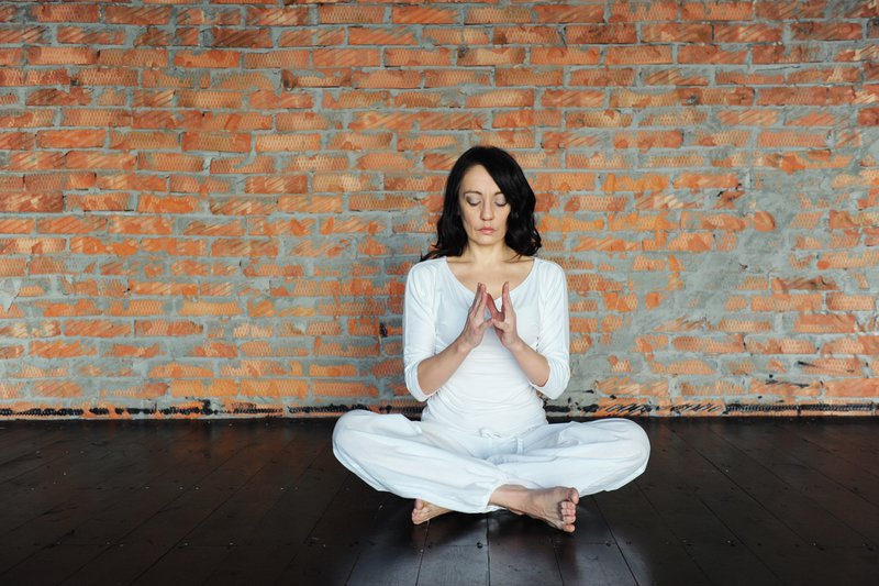 Имрам урок медитации. Йони Крийя. Йони Крийя Кундалини. Позы рук для медитации. Крийя йога.